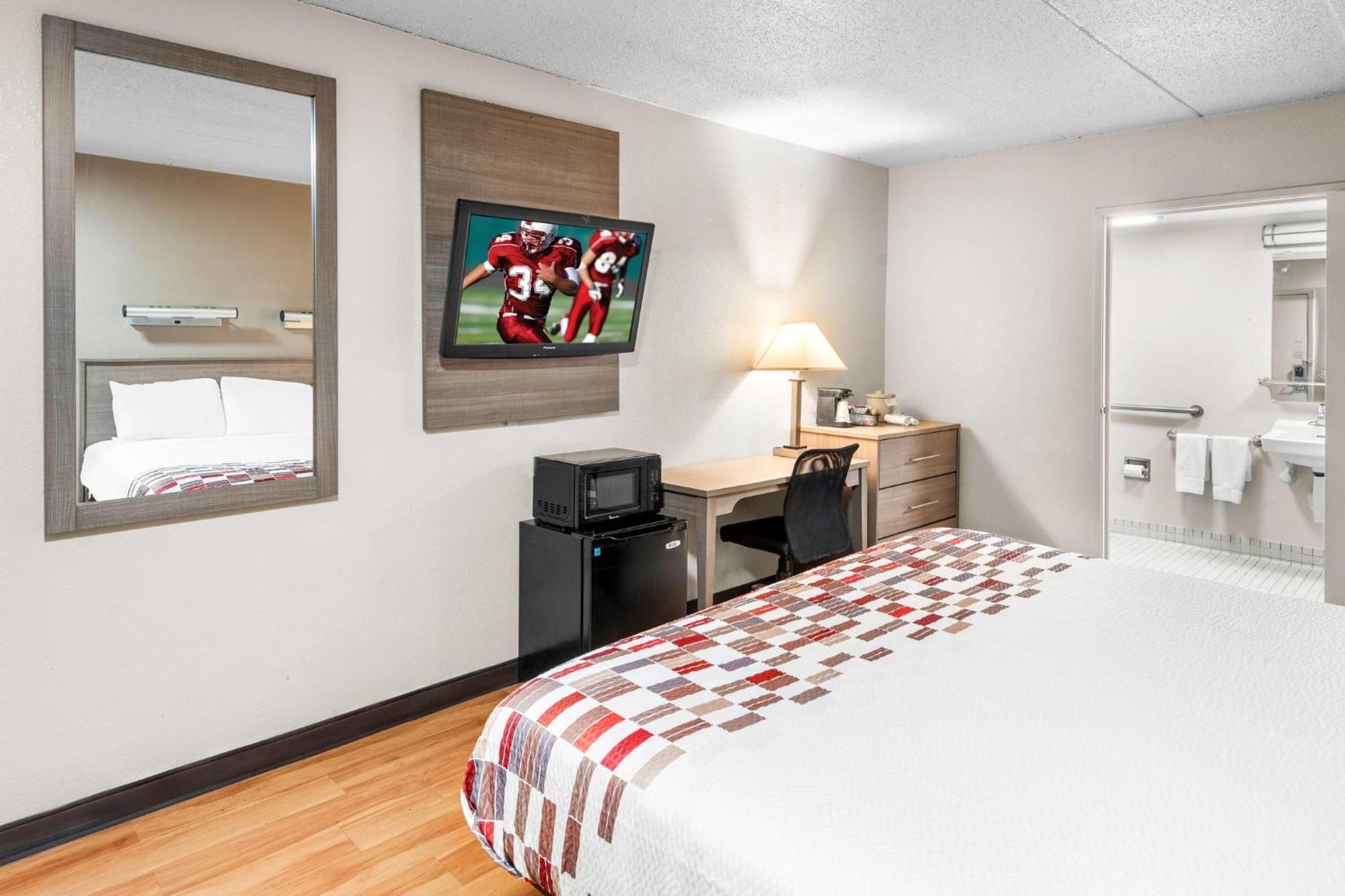 Red Roof Inn Indianapolis North - College Park Eksteriør billede