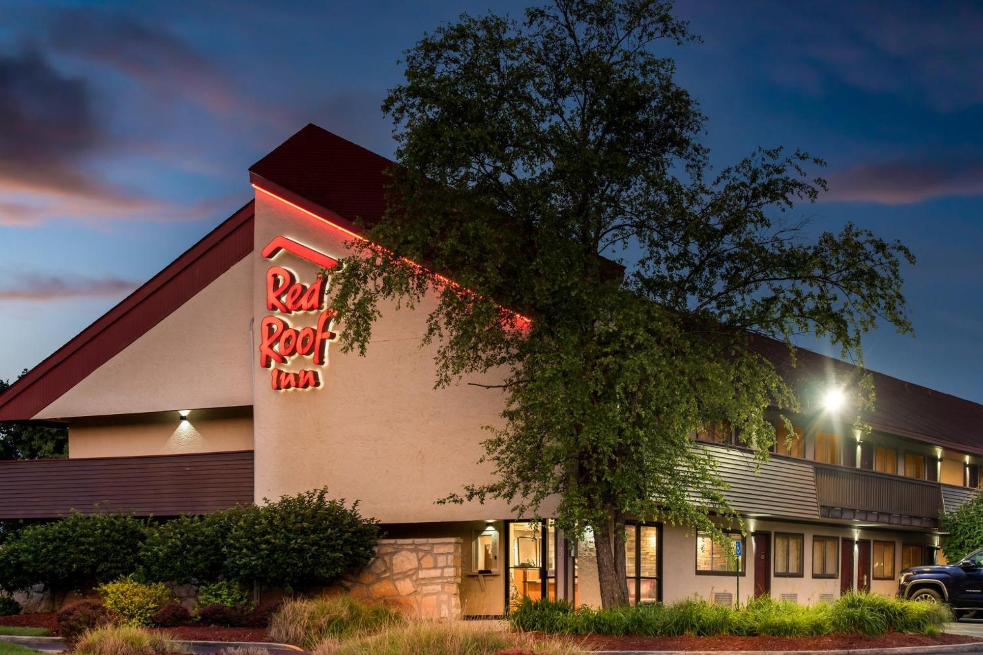 Red Roof Inn Indianapolis North - College Park Eksteriør billede