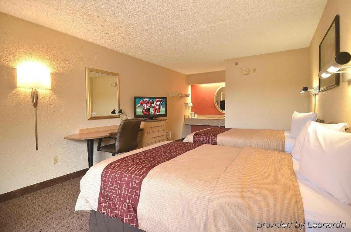 Red Roof Inn Indianapolis North - College Park Eksteriør billede